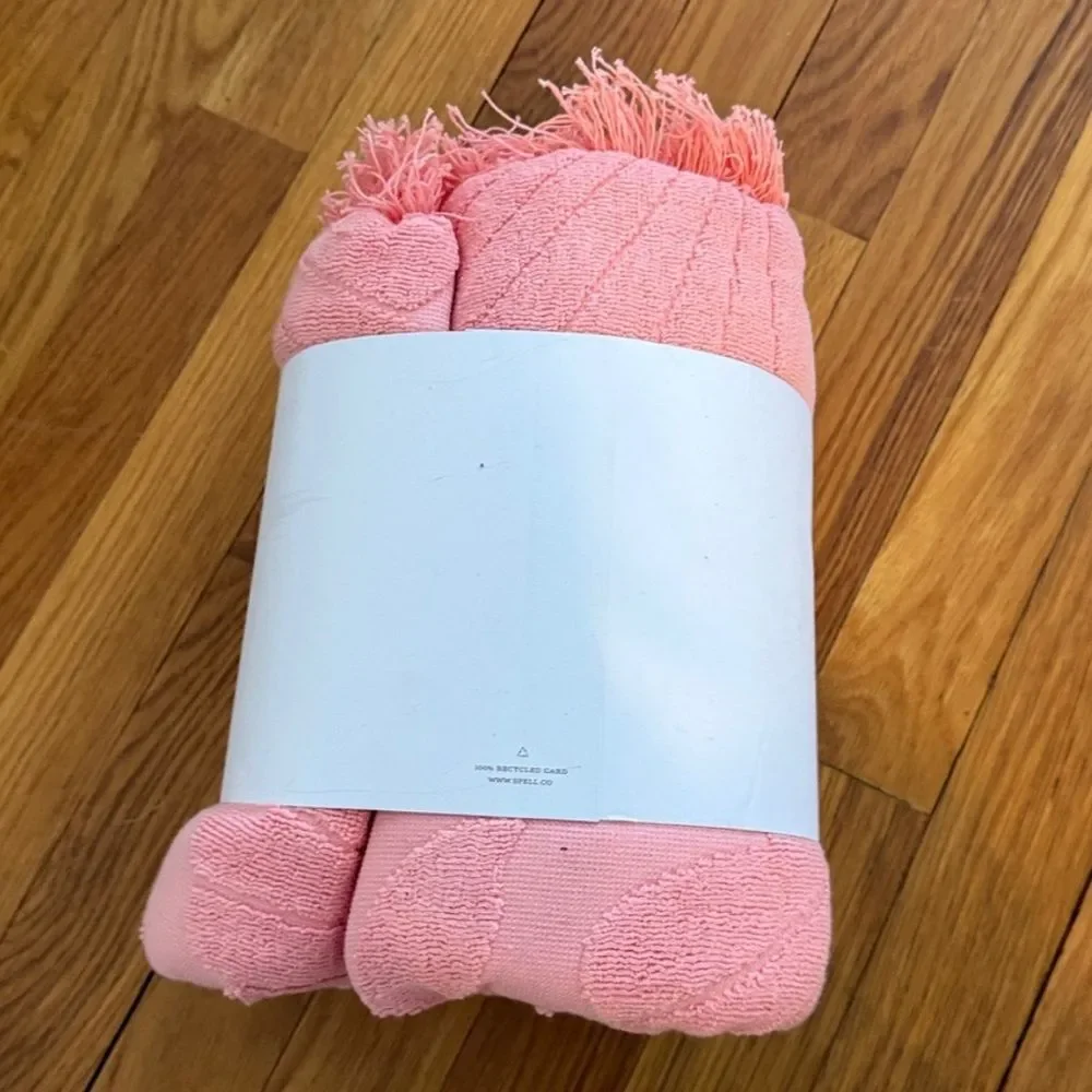 Spell seashell towel